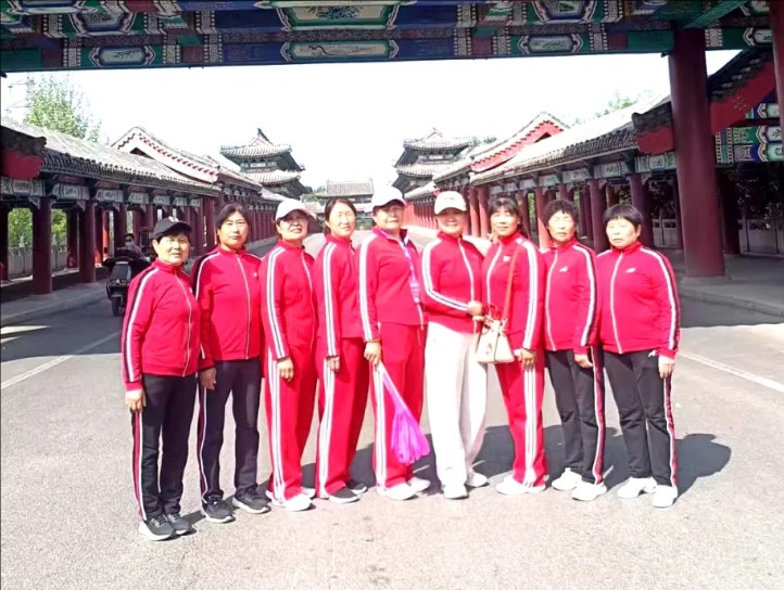 ���ǵĶ���᣺��ׯ�赸��